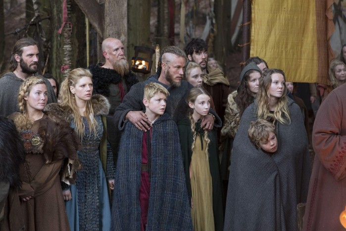 Vikings Serie TV Saison 1 2013 Travis Fimmel Katheryn Winnick Clive Standen Jessalyn Gilsig Gustaf Skarsgard Collection In 'Vikings', the diversity of peoples within Scandinavia is also explored: with social strata from slaves and poor farmers to merchants. (Image by Alamy)